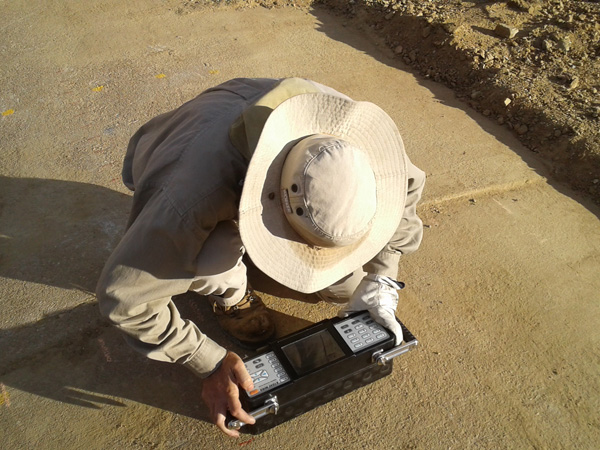 The MIRA Ultrasonic Tomography survey being undertaken.